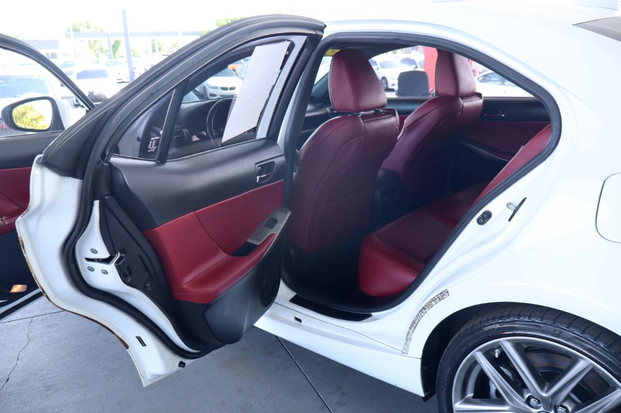 Lexus IS 350 4dr Sdn RWD 2016