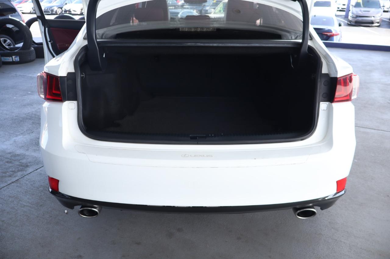 Lexus IS 350 4dr Sdn RWD 2016