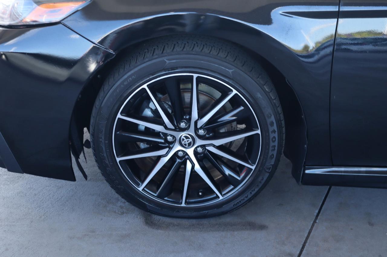 Toyota Camry SE Auto (Natl) 2021