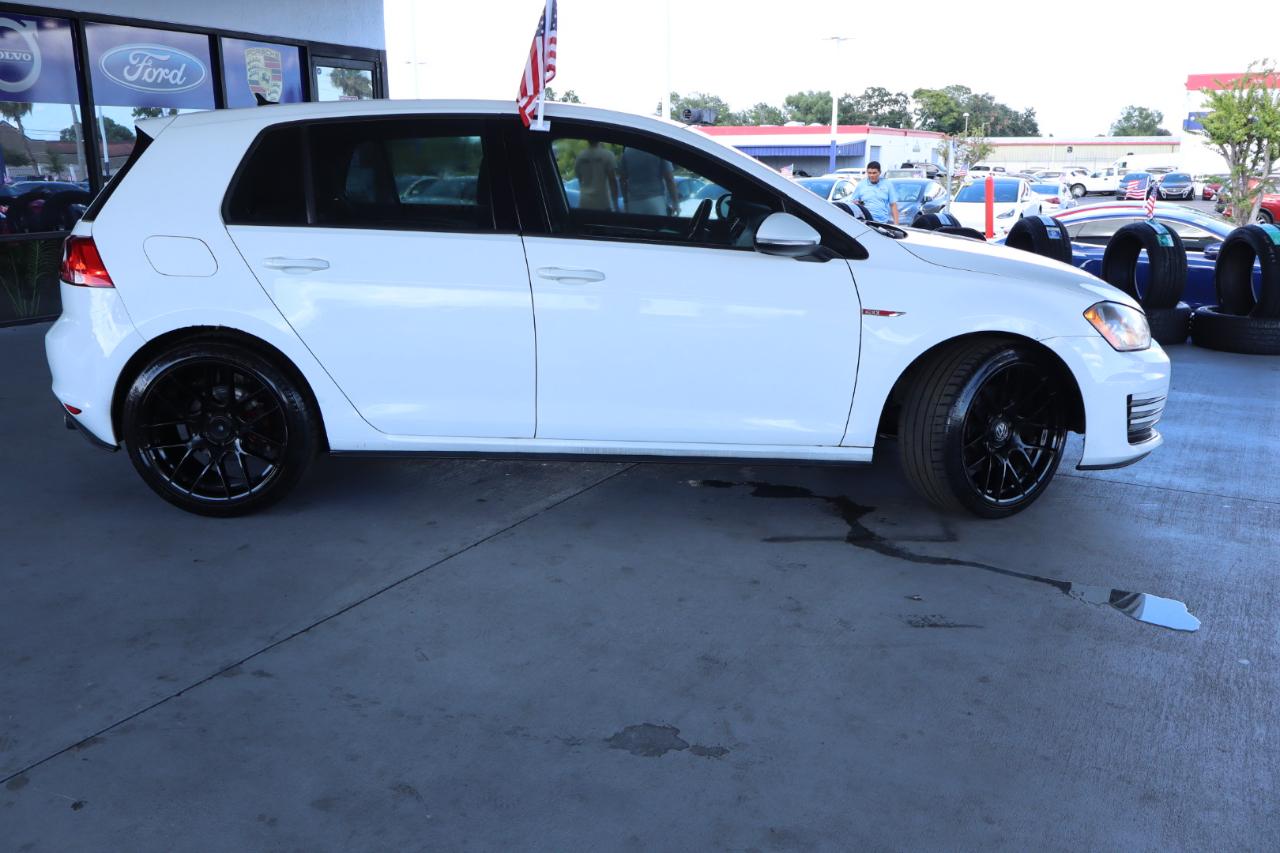 Volkswagen Golf GTI 2.0T 4-Door Autobahn DSG 2017