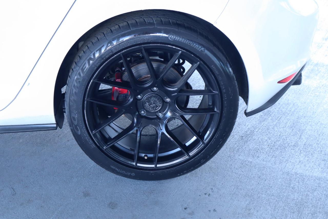 Volkswagen Golf GTI 2.0T 4-Door Autobahn DSG 2017