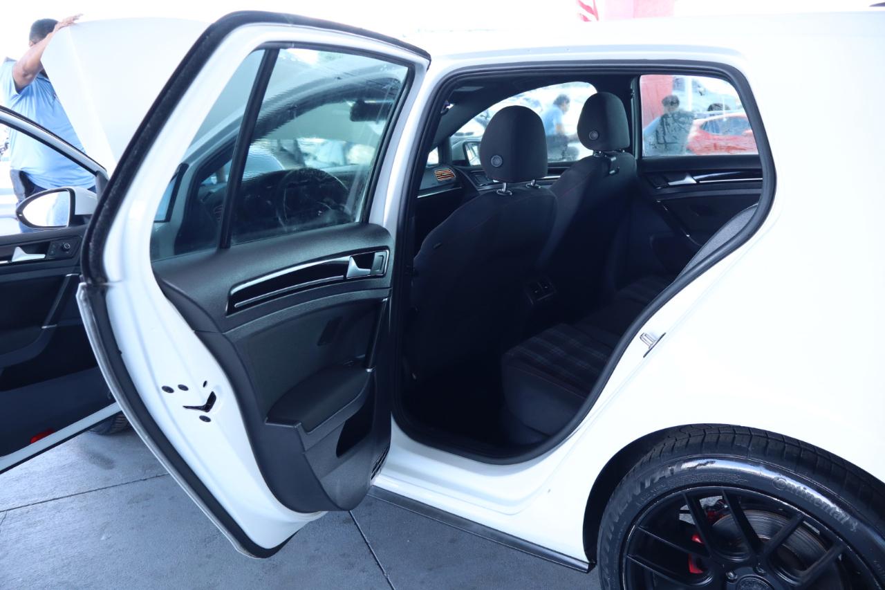 Volkswagen Golf GTI 2.0T 4-Door Autobahn DSG 2017