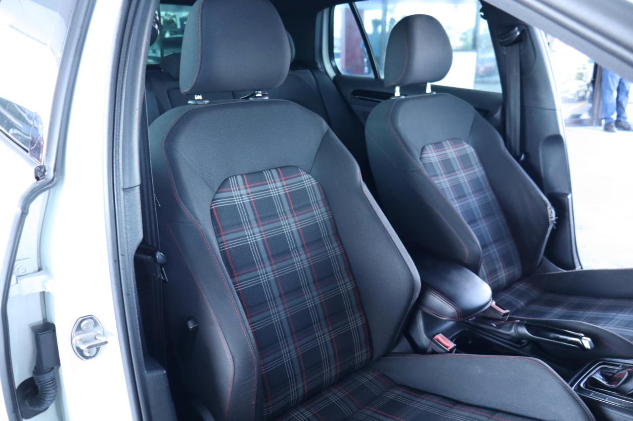 Volkswagen Golf GTI 2.0T 4-Door Autobahn DSG 2017