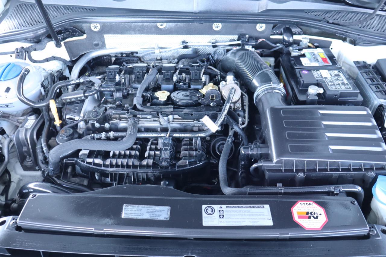 Volkswagen Golf GTI 2.0T 4-Door Autobahn DSG 2017