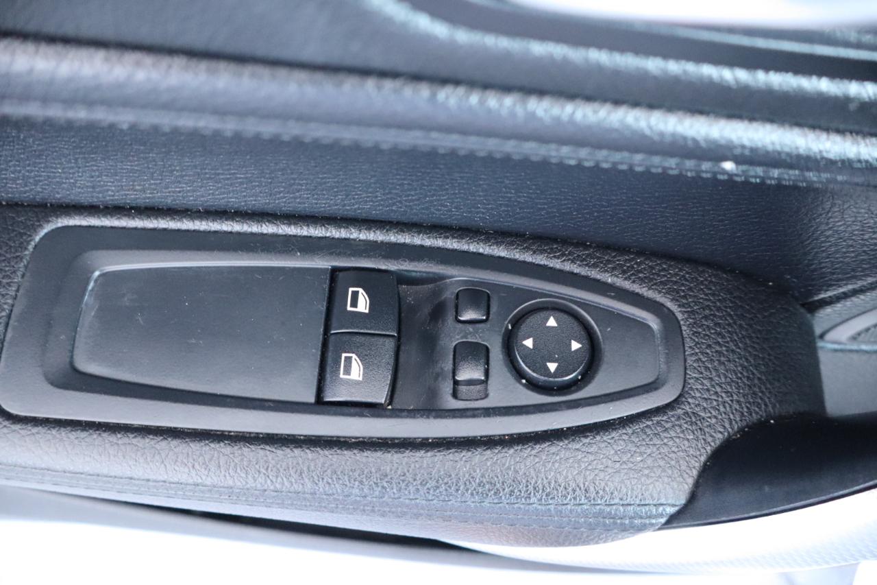 BMW 2 Series 2dr Cpe M235i RWD 2014