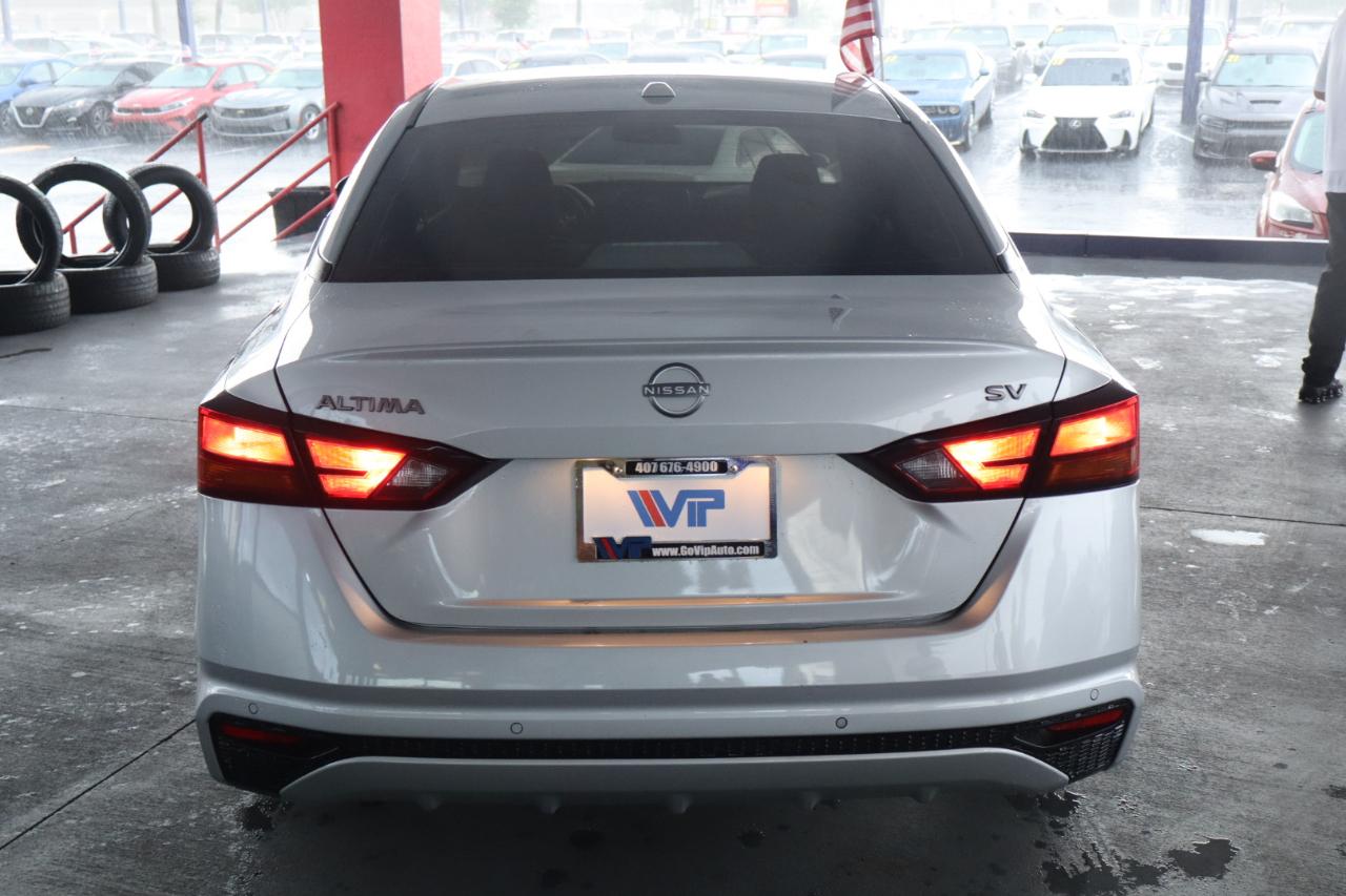 Nissan Altima 2.5 SV Sedan 2024