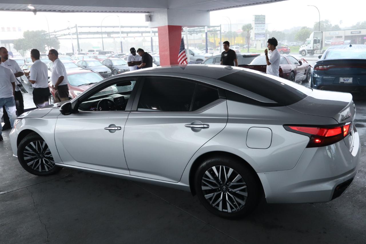 Nissan Altima 2.5 SV Sedan 2024