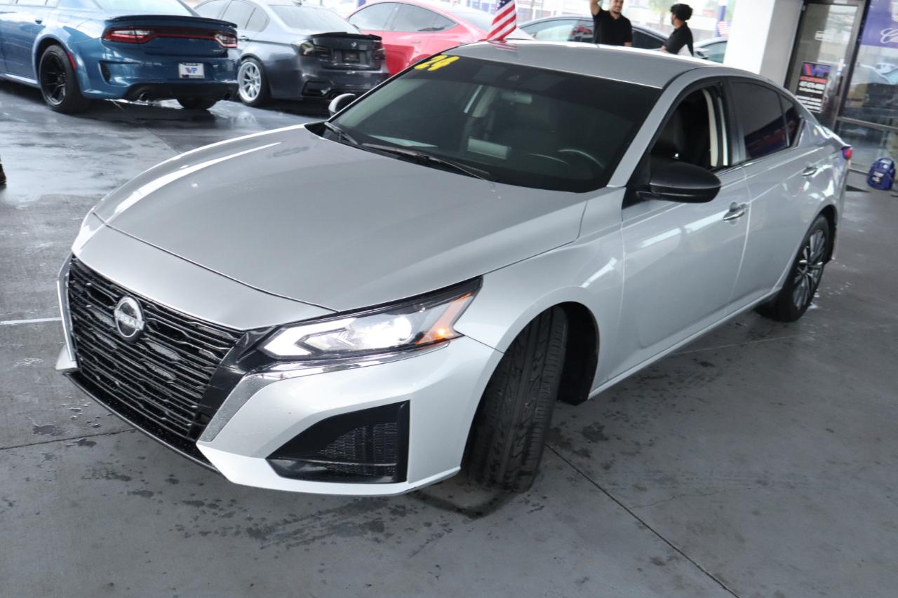 Nissan Altima 2.5 SV Sedan 2024