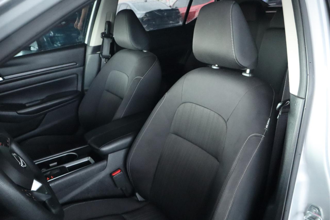 Nissan Altima 2.5 SV Sedan 2024