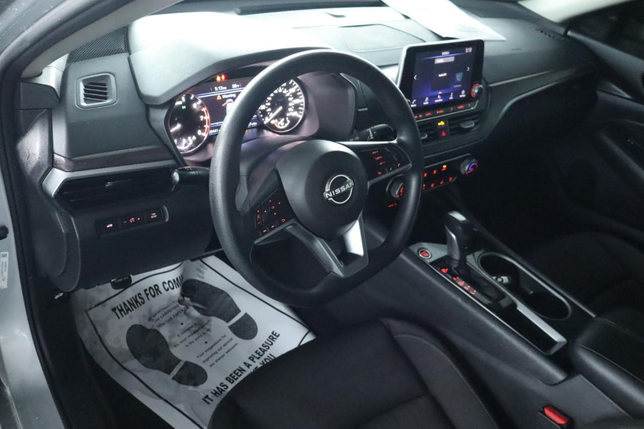 Nissan Altima 2.5 SV Sedan 2024