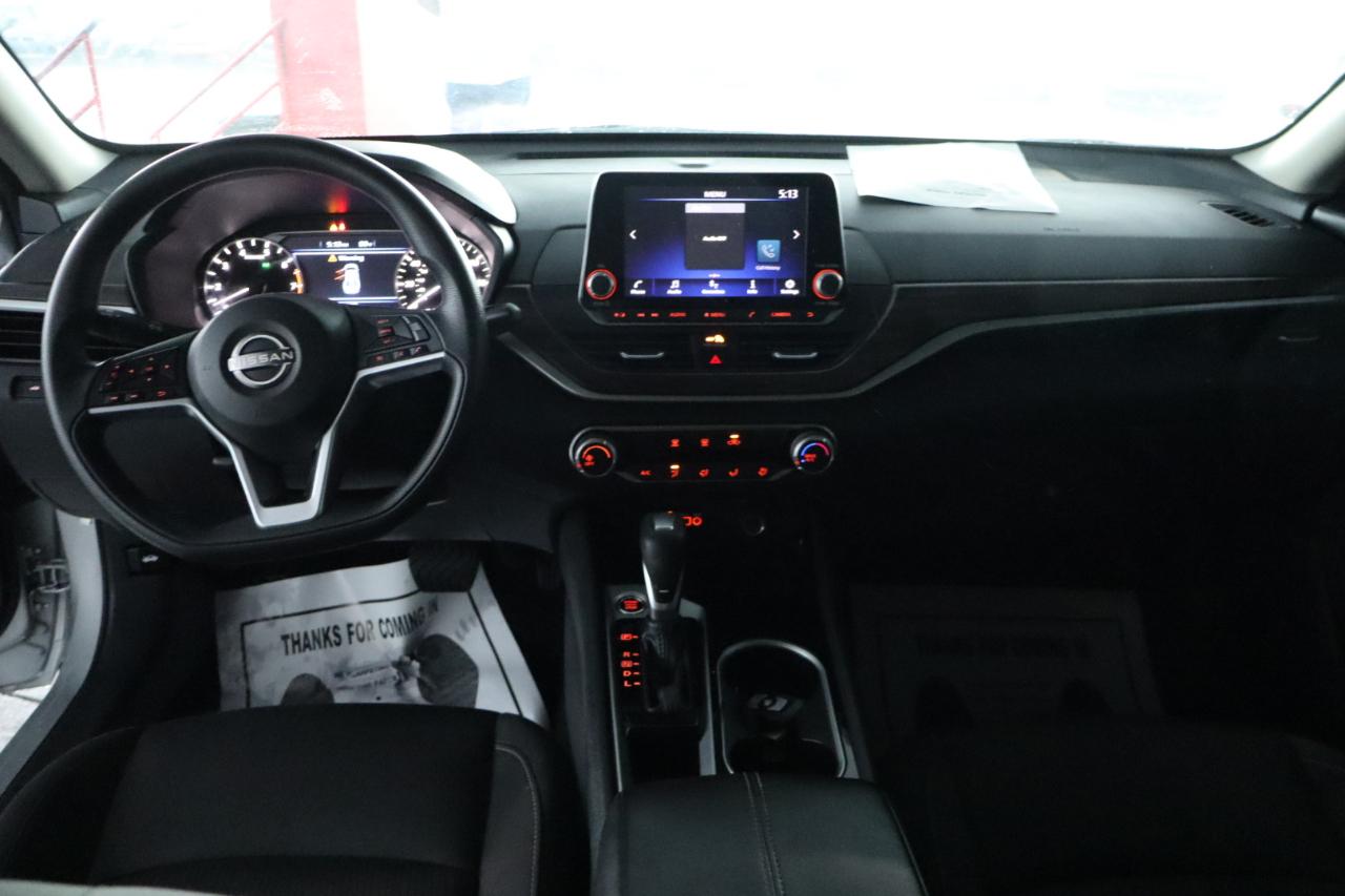 Nissan Altima 2.5 SV Sedan 2024