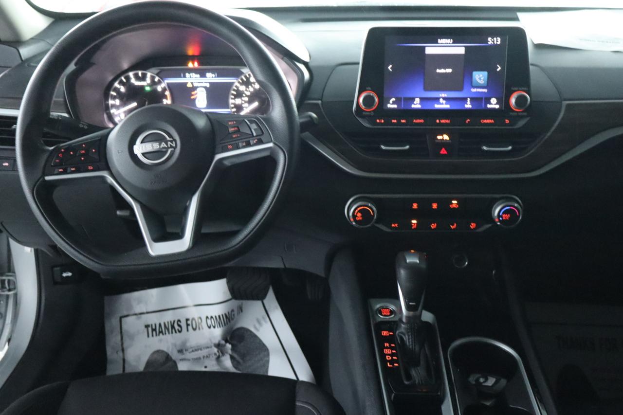 Nissan Altima 2.5 SV Sedan 2024