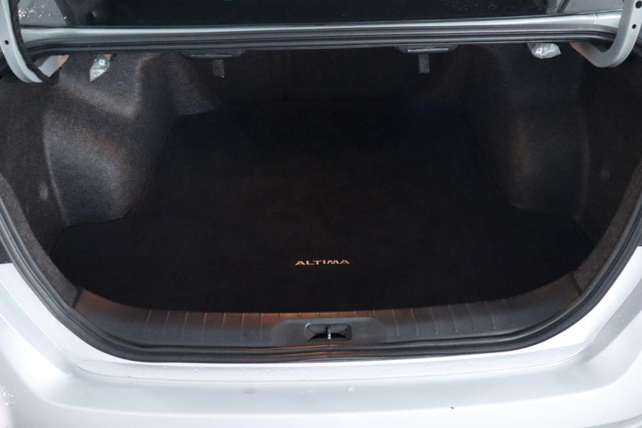Nissan Altima 2.5 SV Sedan 2024