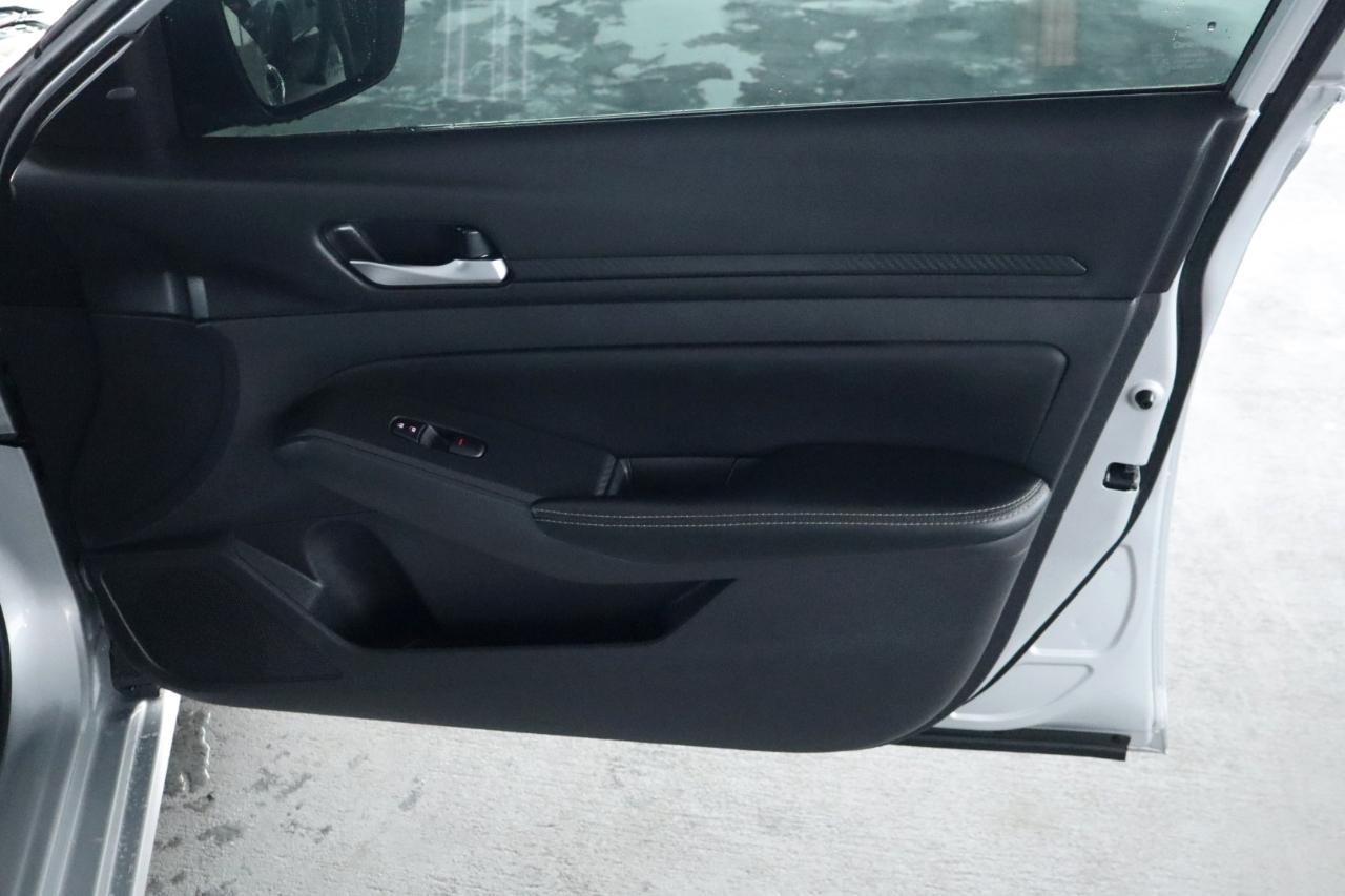 Nissan Altima 2.5 SV Sedan 2024