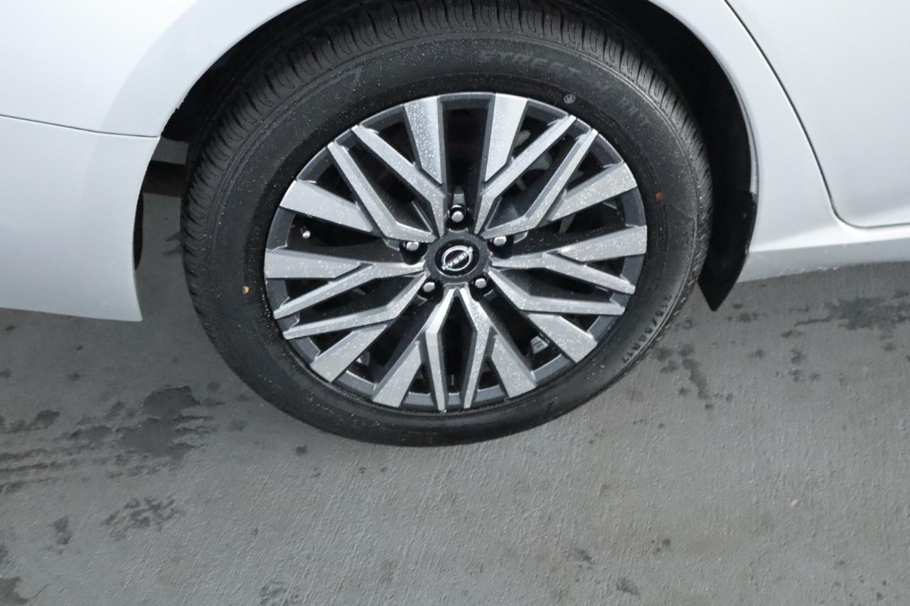 Nissan Altima 2.5 SV Sedan 2024