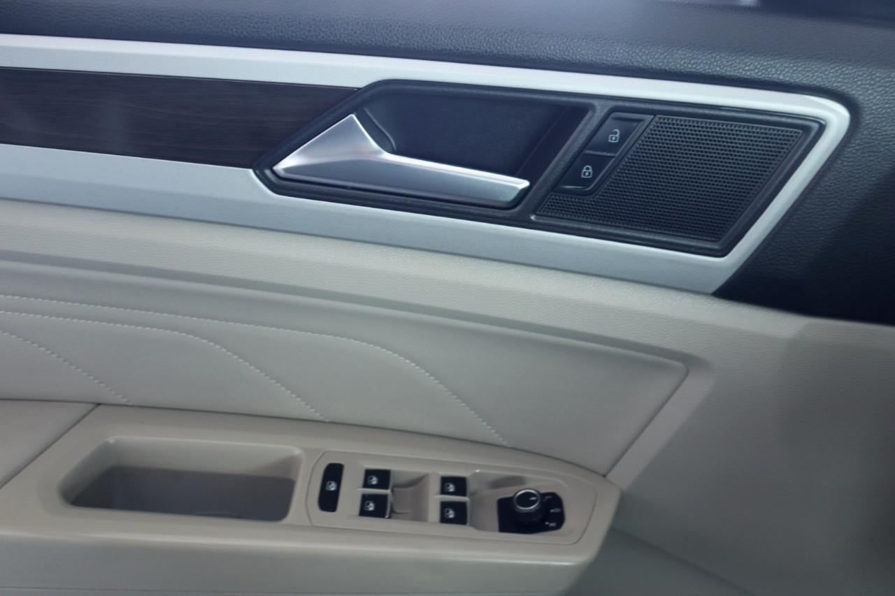 Volkswagen Atlas 3.6L V6 SE w/Technology 4MOTION 2022