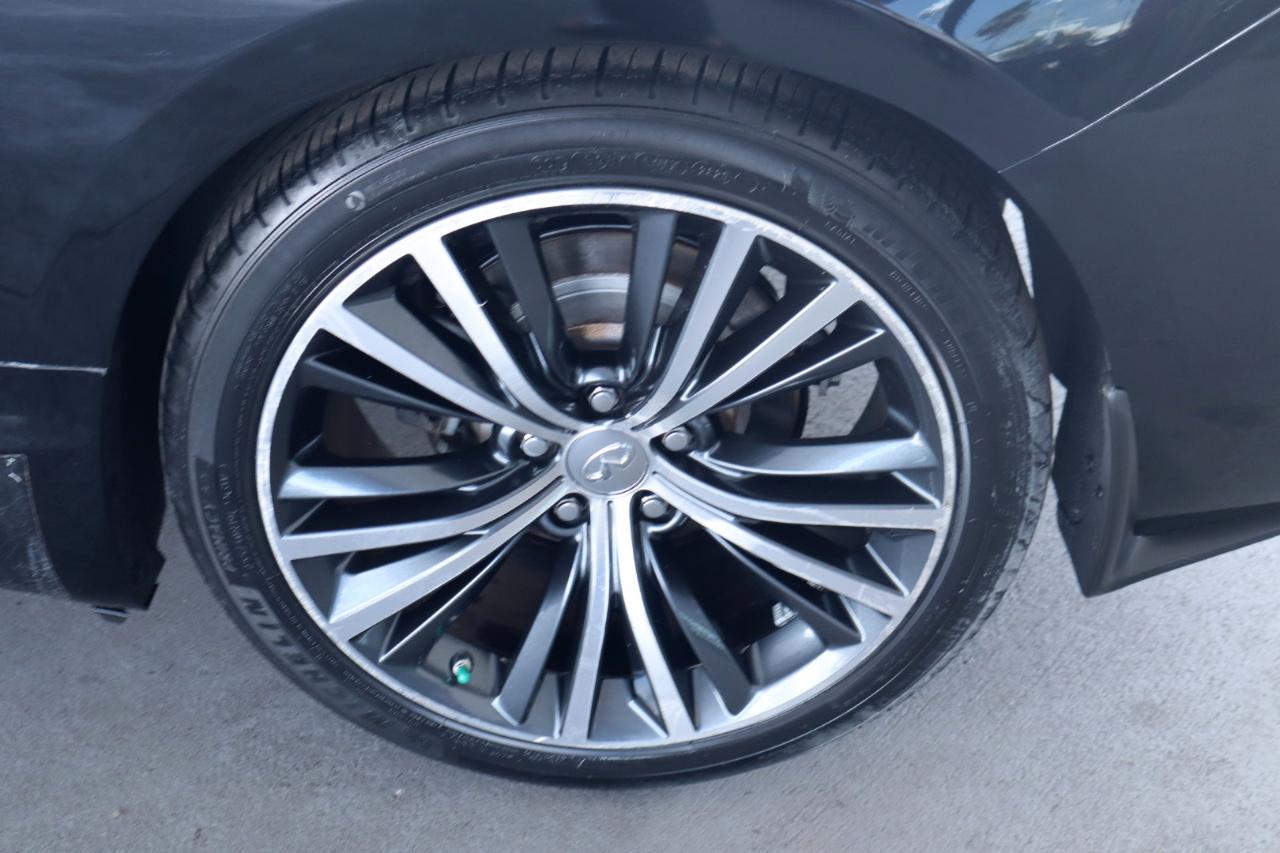 Infiniti Q60 3.0t LUXE AWD 2018