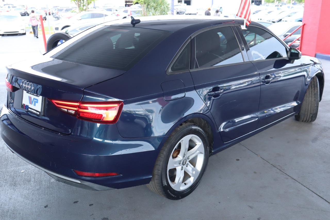Audi A3 Sedan 2.0 TFSI Tech Premium FWD 2018