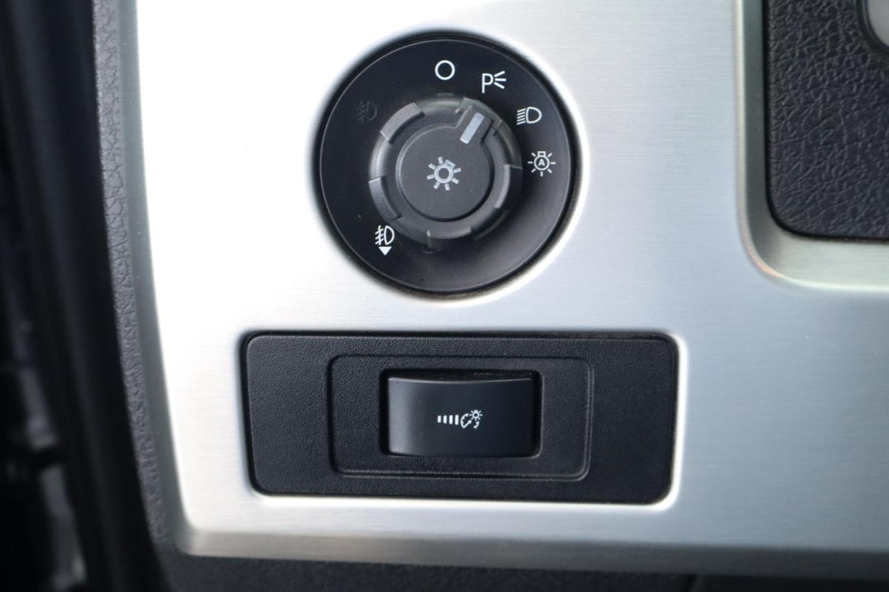 Ford F-150 2WD SuperCrew 145" Platinum 2013