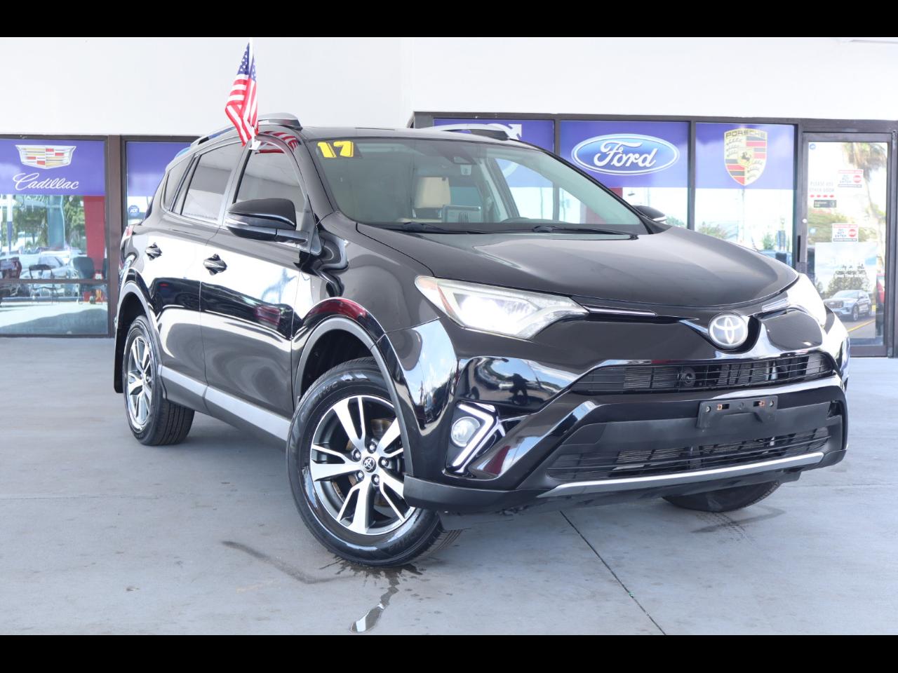 Toyota RAV4 XLE AWD (Natl) 2017