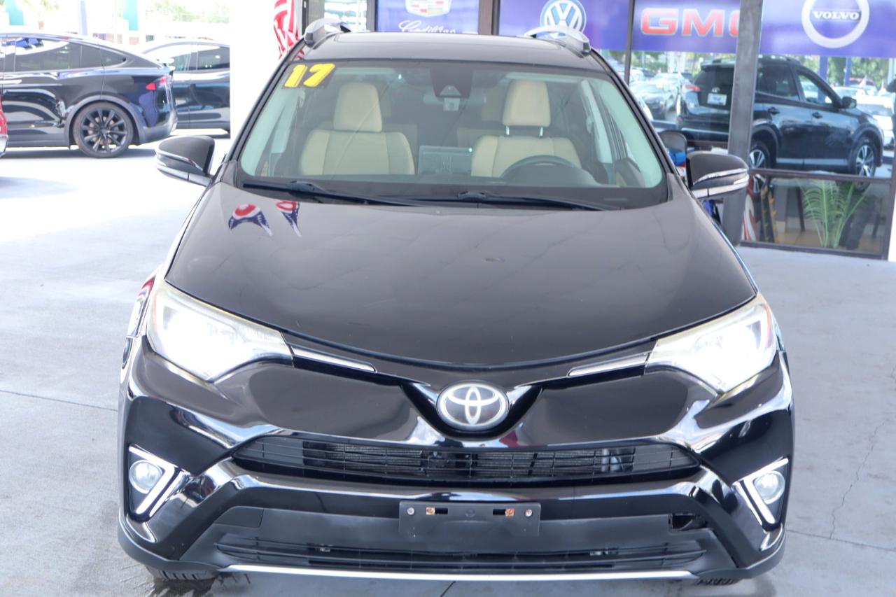 Toyota RAV4 XLE AWD (Natl) 2017