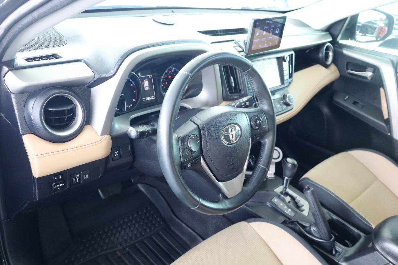 Toyota RAV4 XLE AWD (Natl) 2017