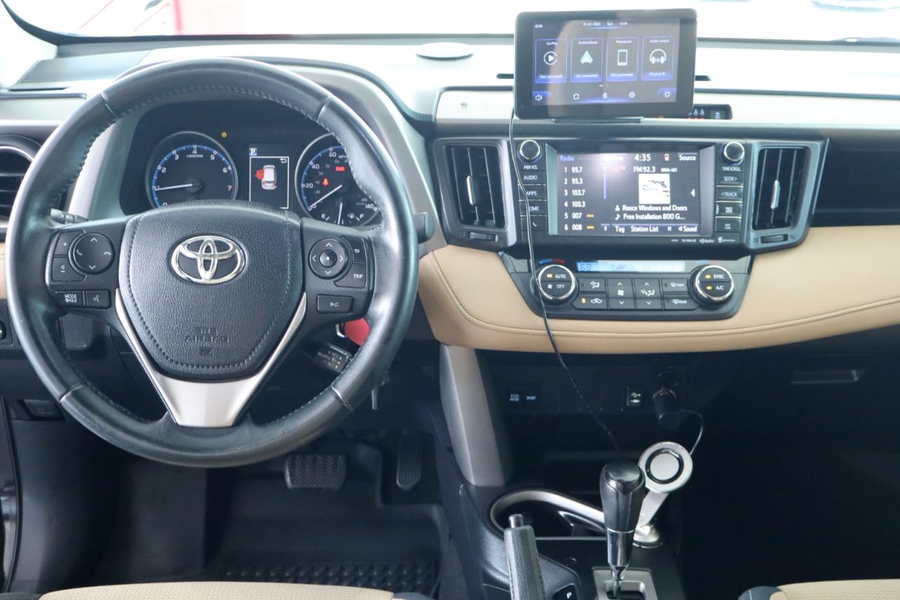 Toyota RAV4 XLE AWD (Natl) 2017