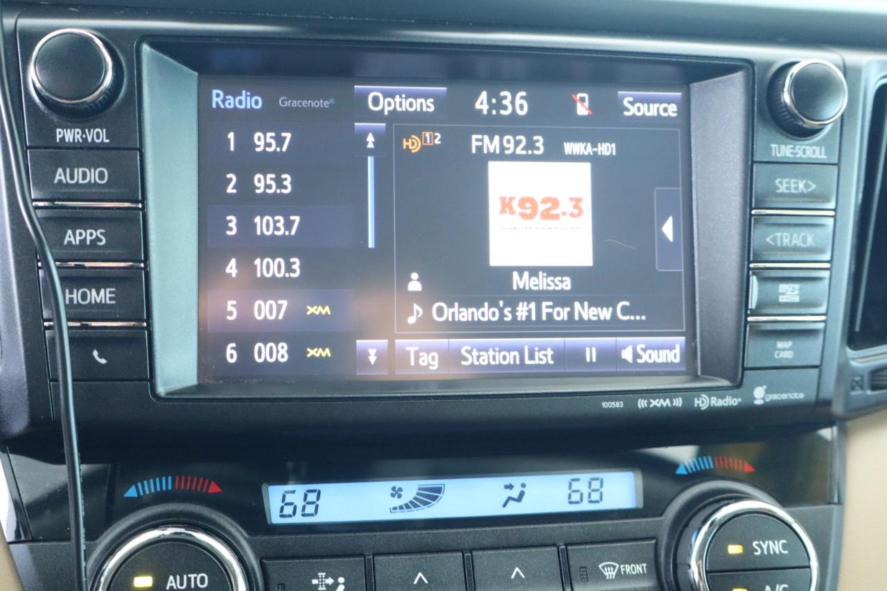 Toyota RAV4 XLE AWD (Natl) 2017