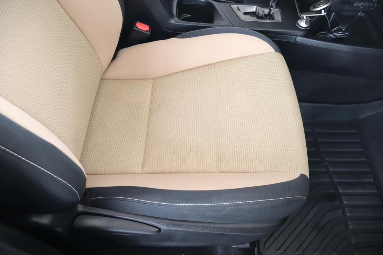 Toyota RAV4 XLE AWD (Natl) 2017