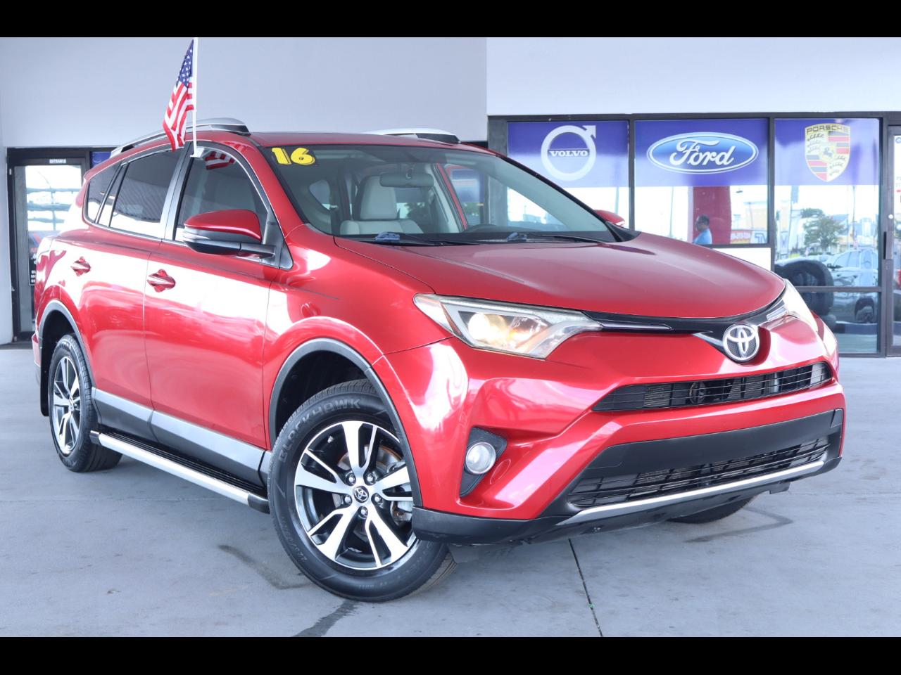 Toyota RAV4 FWD 4dr XLE (Natl) 2016
