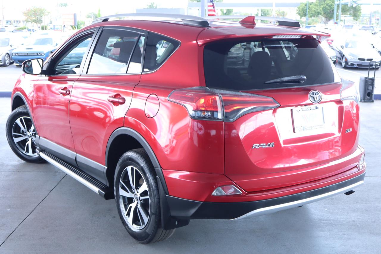 Toyota RAV4 FWD 4dr XLE (Natl) 2016