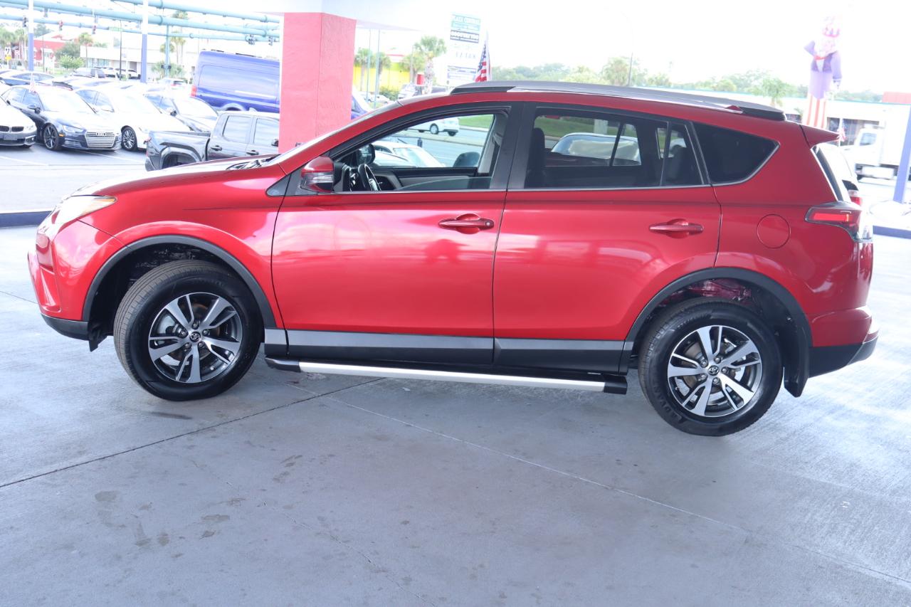 Toyota RAV4 FWD 4dr XLE (Natl) 2016