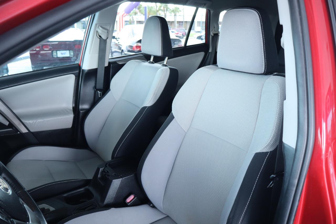 Toyota RAV4 FWD 4dr XLE (Natl) 2016