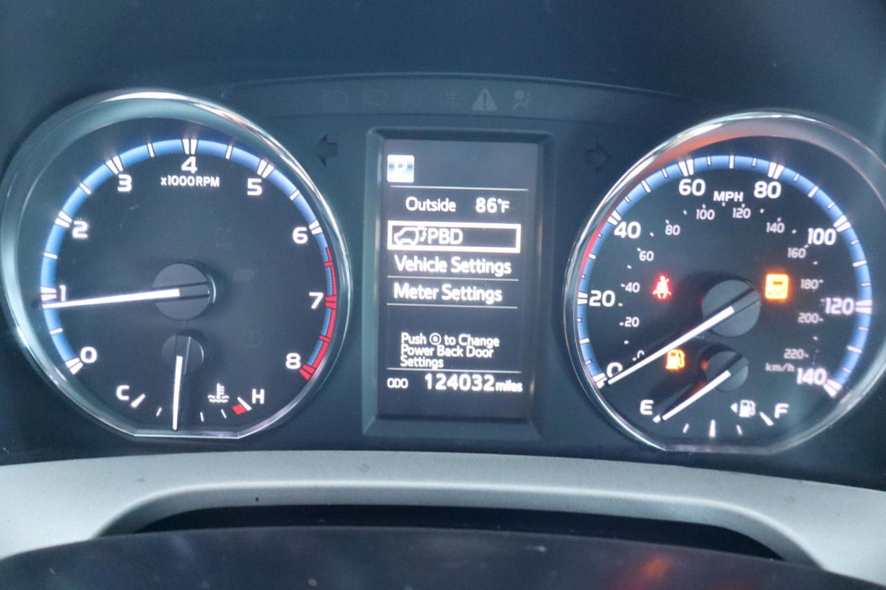 Toyota RAV4 FWD 4dr XLE (Natl) 2016