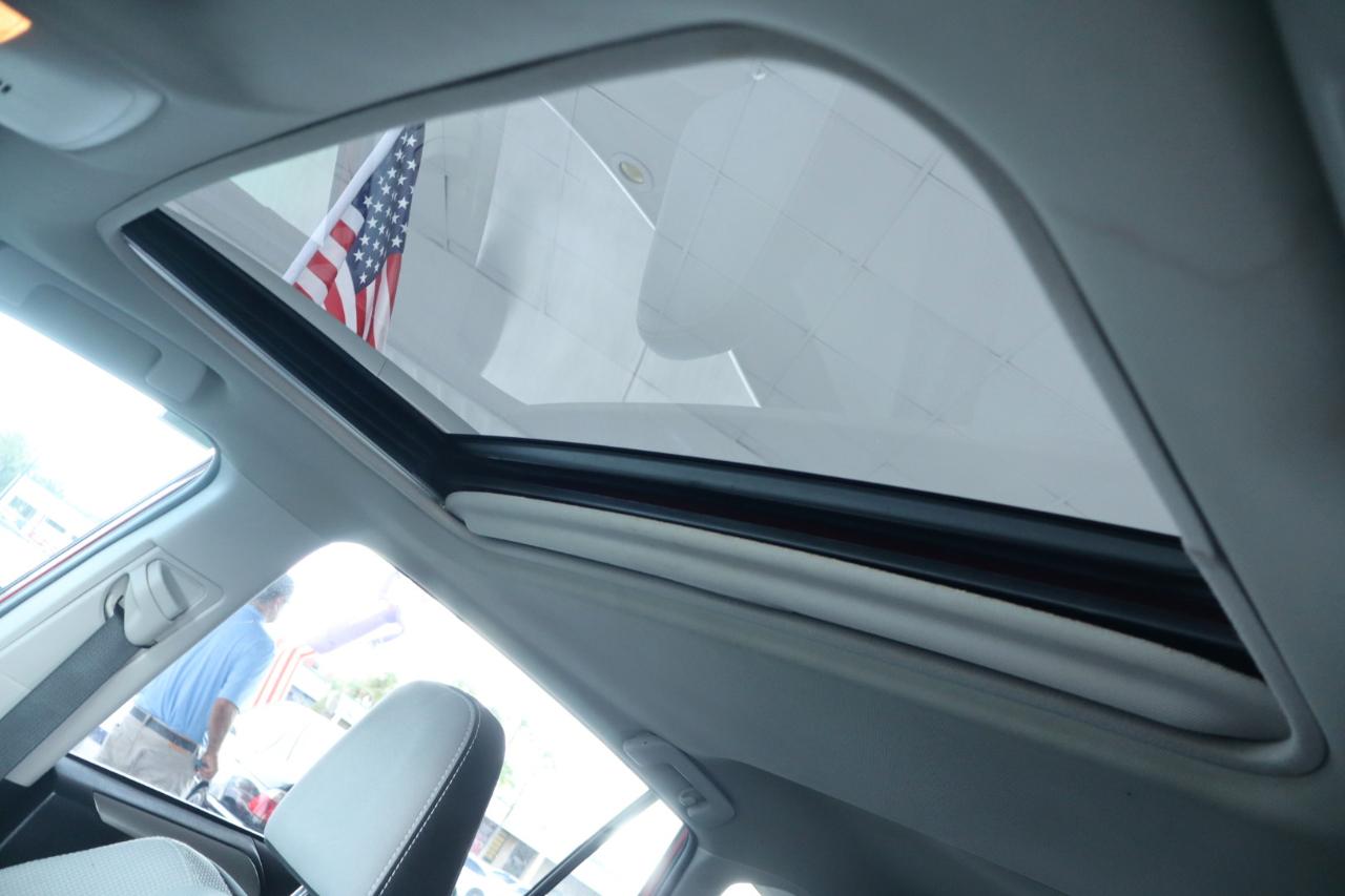 Toyota RAV4 FWD 4dr XLE (Natl) 2016
