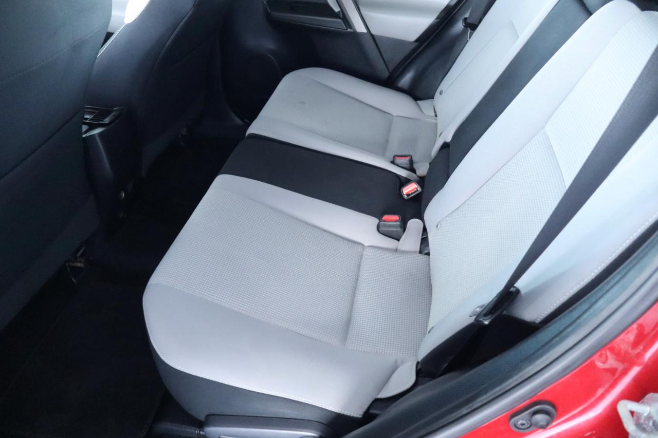 Toyota RAV4 FWD 4dr XLE (Natl) 2016