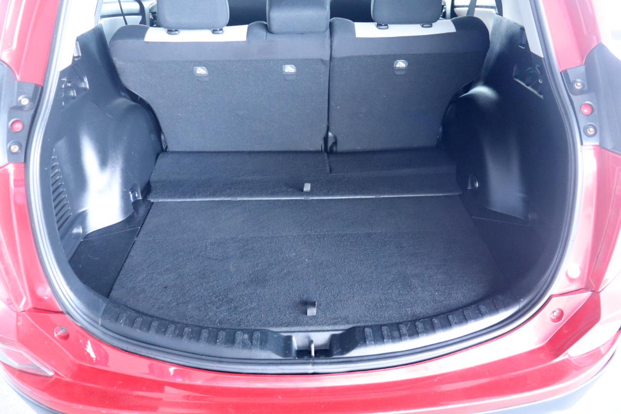 Toyota RAV4 FWD 4dr XLE (Natl) 2016