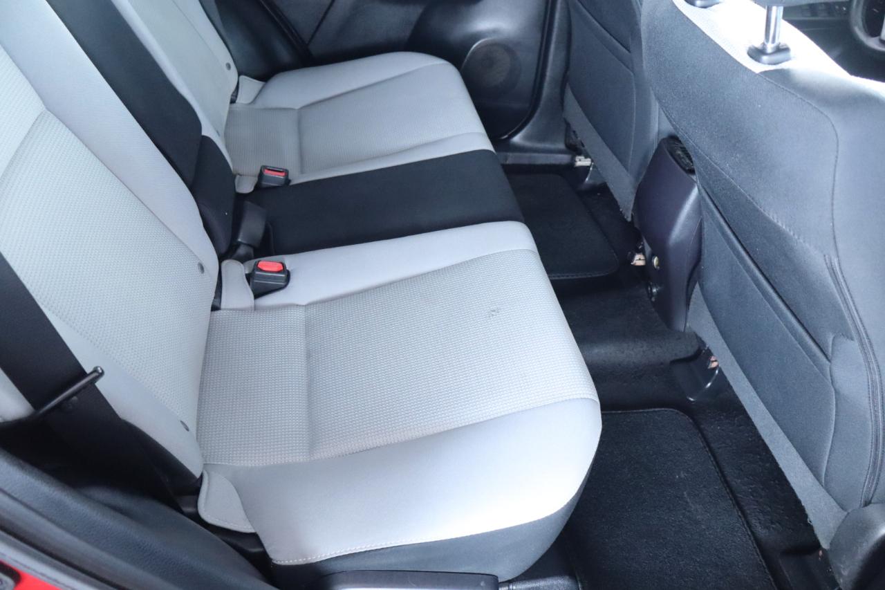 Toyota RAV4 FWD 4dr XLE (Natl) 2016