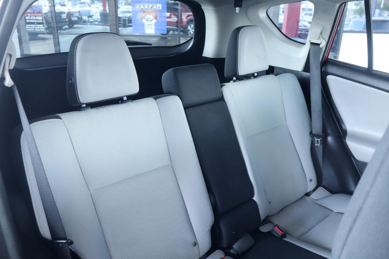 Toyota RAV4 FWD 4dr XLE (Natl) 2016
