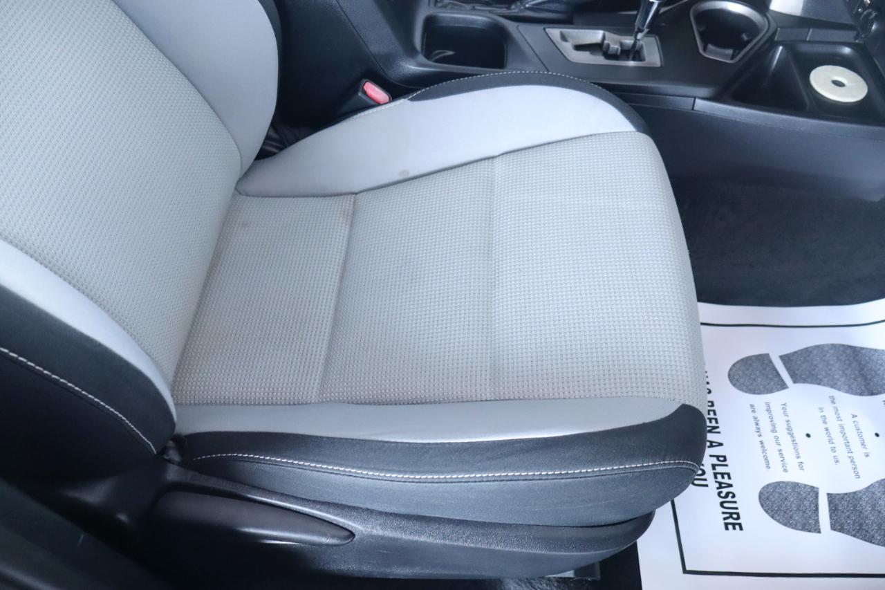 Toyota RAV4 FWD 4dr XLE (Natl) 2016