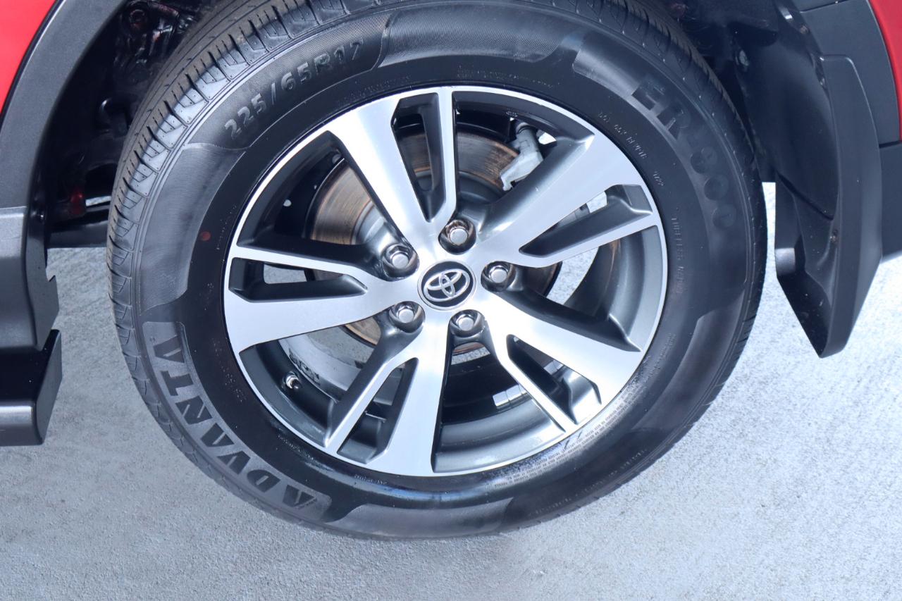 Toyota RAV4 FWD 4dr XLE (Natl) 2016