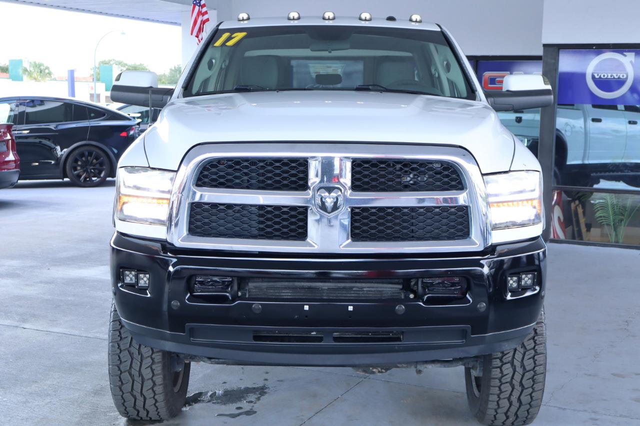 RAM 2500 Tradesman 4x4 Crew Cab 6'4" Box 2017
