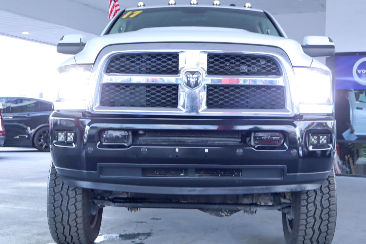 RAM 2500 Tradesman 4x4 Crew Cab 6'4" Box 2017