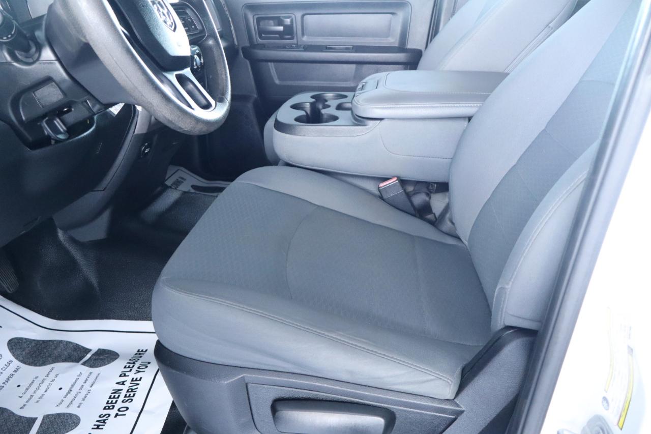 RAM 2500 Tradesman 4x4 Crew Cab 6'4" Box 2017