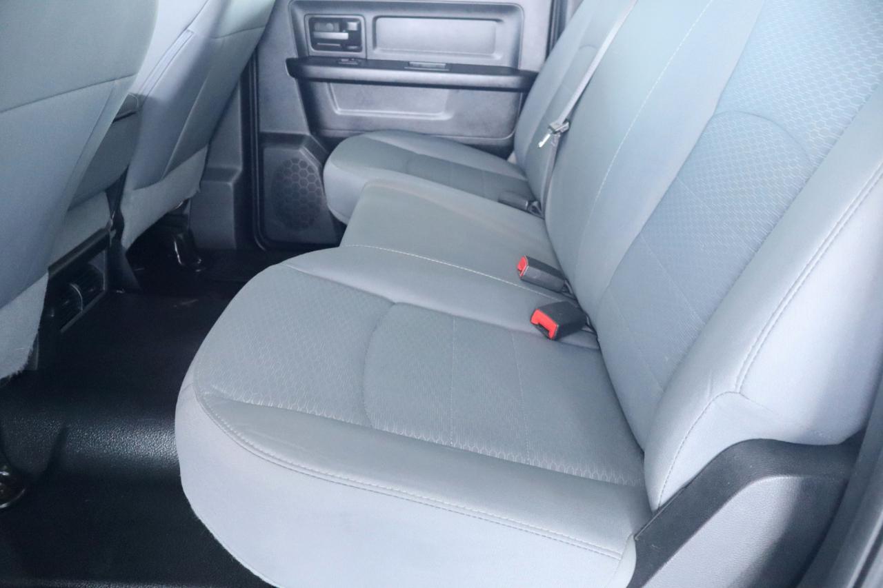 RAM 2500 Tradesman 4x4 Crew Cab 6'4" Box 2017