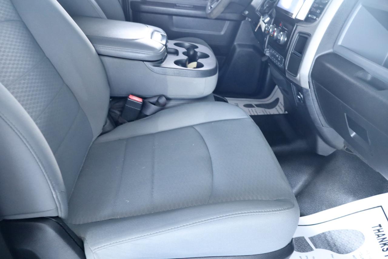 RAM 2500 Tradesman 4x4 Crew Cab 6'4" Box 2017