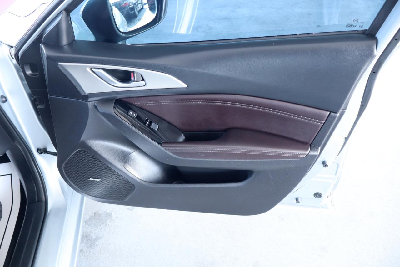 Mazda Mazda3 5-Door Touring Auto 2018
