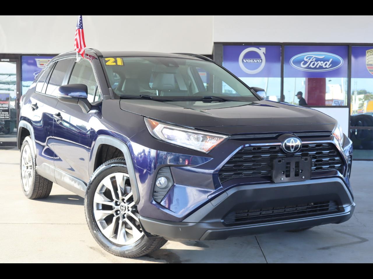 Toyota RAV4 XLE Premium FWD (Natl) 2021