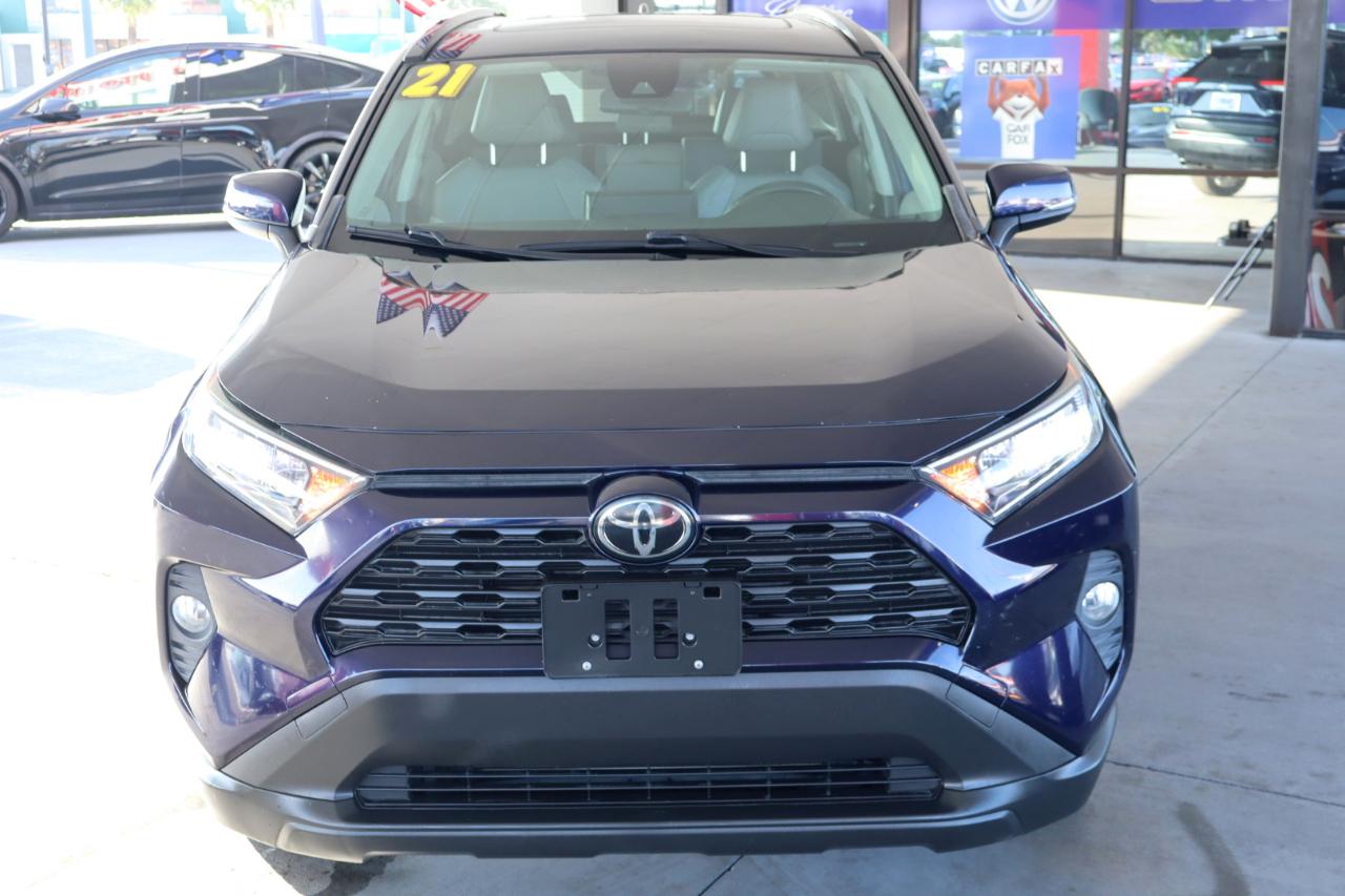 Toyota RAV4 XLE Premium FWD (Natl) 2021