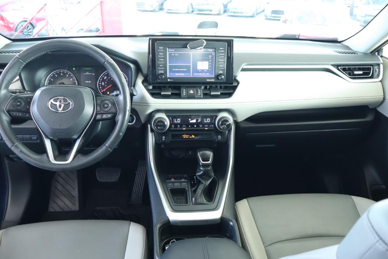 Toyota RAV4 XLE Premium FWD (Natl) 2021